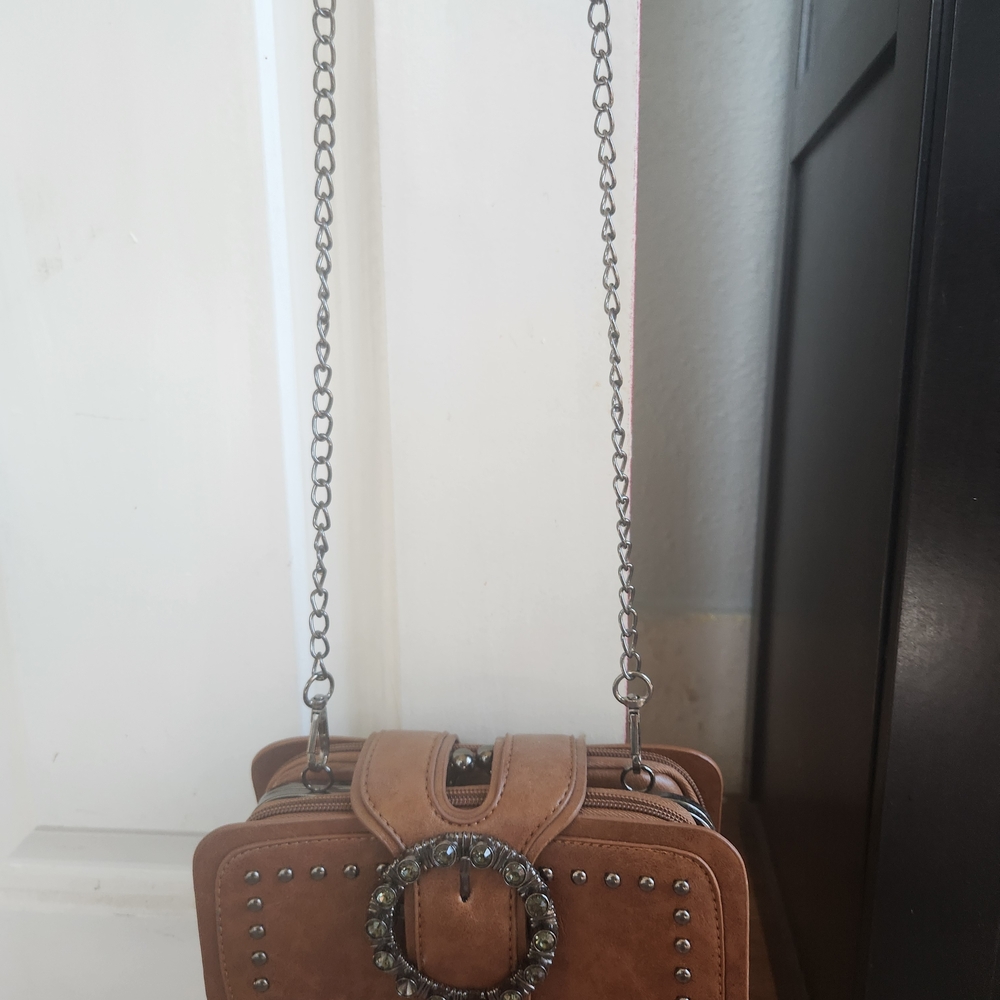 Elegant Tan Chain Strap Bag